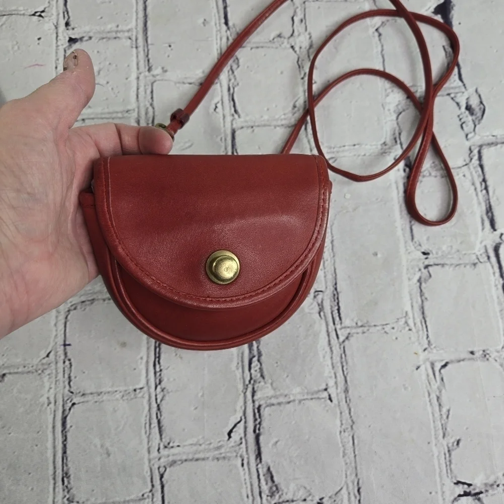 Vtg Coach 0520-109 red leather mini belt bag small little crossbody purse